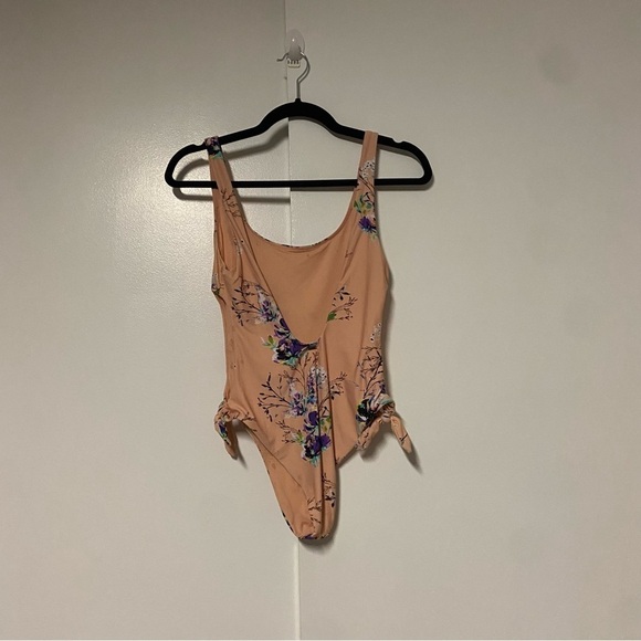 Rip Curl Sweet Nothing Floral One-Piece Swimsuit Size Small - Picture 9 of 9